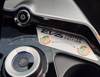 Intérieur 2024 Kia EV6 "North American Utility Vehicle of the Year Limited Edition" [US-spec] '2023–24