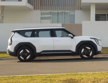 Kia EV9 Air [Australia] '2023–pr.