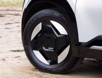 Kia EV9 Air 7-seat [UK-spec] '2023–pr.