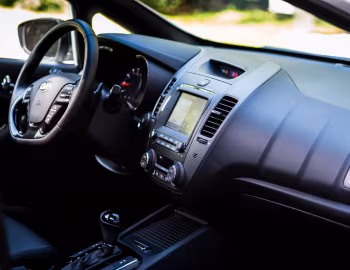 Interior 2017–18 Kia Forte5 [North America] '2016–18