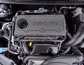 Под капотом 2011–13 Kia Forte 5-door [North America] (TD) '2010–13
