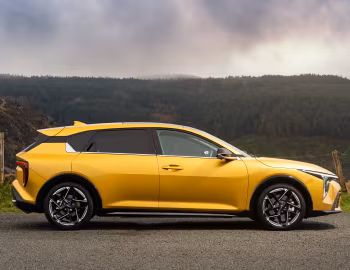 Kia K4 GT-Line S [UK-spec] '2026