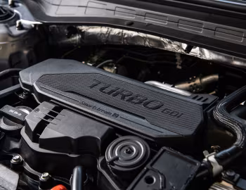 Под капотом 2021–24 Kia K5 EX [North America] '2020–24