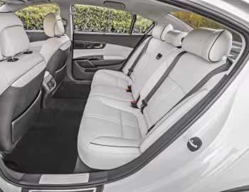 Интерьер 2015–18 Kia K900 [North America] (KH) '2014–18