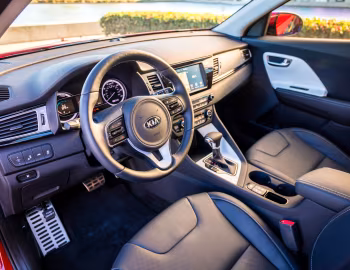 Interior 2017–19 Kia Niro [North America] (DE) '2016–19