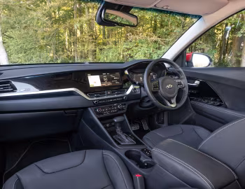 Торпедо Kia Niro EcoHybrid [UK-spec] (DE) '2019–21