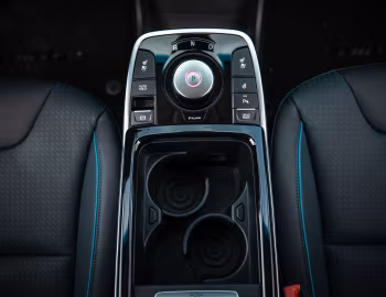 Интерьер 2019–21 Kia Niro EV [North America] (DE) '2019–21