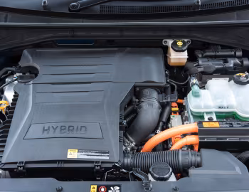Пад капотам Kia Niro "First Edition" [UK-spec] (DE) '2016