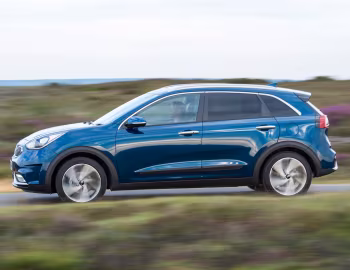 Kia Niro "First Edition" [UK-spec] (DE) '2016