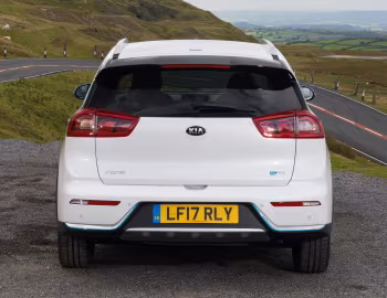 Kia Niro Plug-In Hybrid [UK-spec] (DE) '2017–19