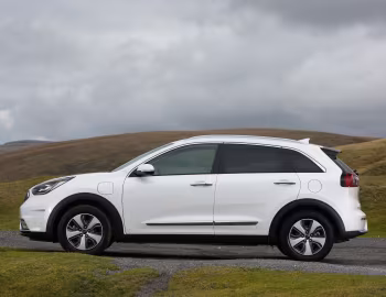 Kia Niro Plug-In Hybrid [UK-spec] (DE) '2017–19