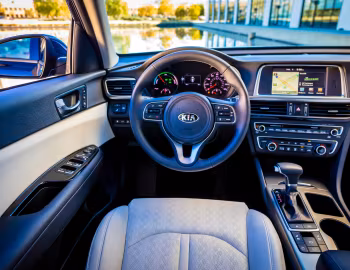 Торпедо 2017–18 Kia Optima EX Hybrid [North America] (JF) '2016–18