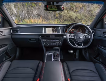 Торпедо Kia Optima Sportswagon GT Line S [UK-spec] (JF) '2018–19