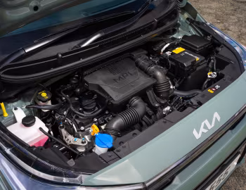 Под капотом Kia Picanto GT-Line S [UK-spec] '2024–н.в.