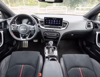 Торпедо Kia ProCeed GT [Worldwide] '2021–24