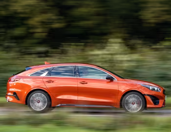 Kia ProCeed GT [UK-spec] '2021–24