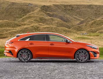 Kia ProCeed GT [UK-spec] '2021–24