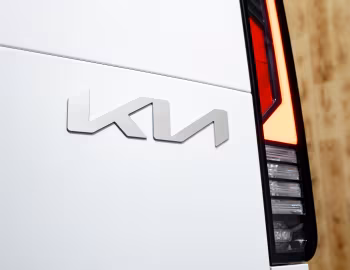 Kia PV5 Cargo L2H1 4-door [UK-spec] '2025–pr.
