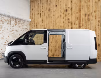 Kia PV5 Cargo L2H1 4-door [UK-spec] '2025–pr.