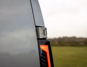 Kia PV5 Cargo L2H1 3-door [UK-spec] '2025–pr.