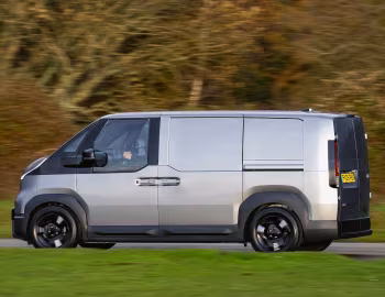 Kia PV5 Cargo L2H1 3-door [UK-spec] '2025–pr.