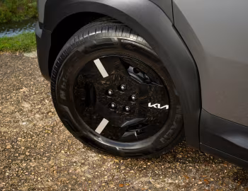 Kia PV5 Cargo L2H1 3-door [UK-spec] '2025–pr.