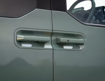 Kia PV5 Passenger [UK-spec] '2025–pr.