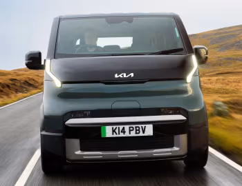 Kia PV5 Passenger [UK-spec] '2025–pr.
