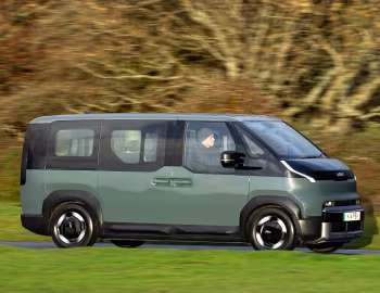 Kia PV5 Passenger [UK-spec] '2025–pr.