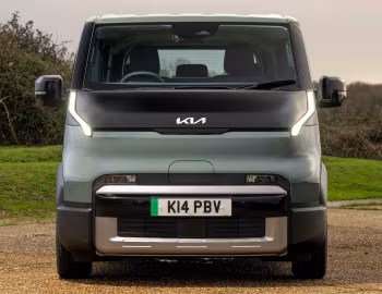 Kia PV5 Passenger [UK-spec] '2025–pr.