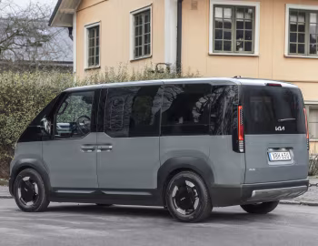 Kia PV5 Passenger [EU-spec] '2025–pr.