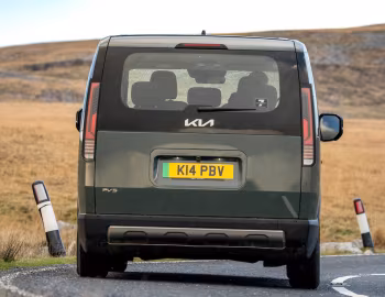 Kia PV5 Passenger [UK-spec] '2025–pr.