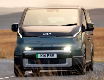 Kia PV5 Passenger [UK-spec] '2025–pr.