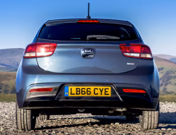 Kia Rio [UK-spec] (YB) '2017–20