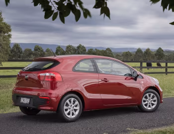 Kia Rio 3-door [Australia] (UB) '2015–16