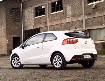 Kia Rio 3-door [Australia] (UB) '2011–15