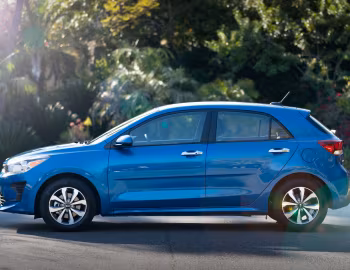 2021 Kia Rio S 5-door [North America] (YB) '2020–21