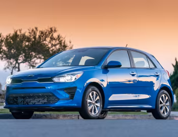 2021 Kia Rio S 5-door [North America] (YB) '2020–21