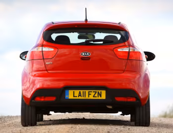 Kia Rio 5-door [UK-spec] (UB) '2011–15