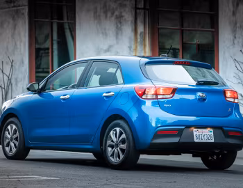 2021 Kia Rio S 5-door [North America] (YB) '2020–21