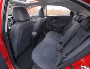 Интерьер Kia Rio 5-door EcoDynamics [UK-spec] (UB) '2015–16