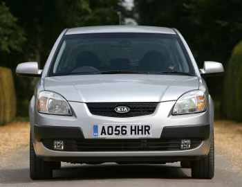 Kia Rio Hatchback [UK-spec] (JB) '2005–09