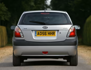 Kia Rio Hatchback [UK-spec] (JB) '2005–09