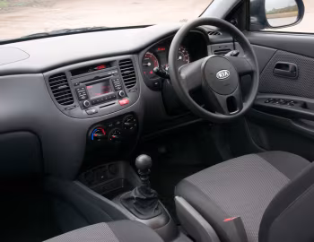 Торпедо Kia Rio Hatchback [UK-spec] (JB) '2009–11