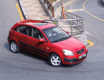 Kia Rio Hatchback 1.5 CRDi '2005–09