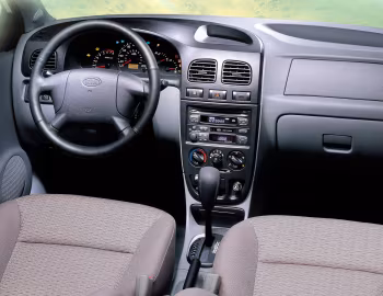 Торпедо Kia Rio Sedan [Worldwide] (DC) '2000–02
