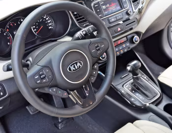 Торпедо 2014–17 Kia Rondo [Canada] (RP) '2013–17