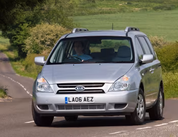 Kia Sedona [UK-spec] '2006–10