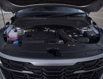 Под капотом Kia Seltos LX [South Africa] '2024–н.в.