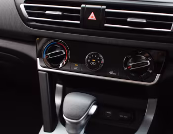 Интерьер Kia Seltos S [Australia] '2019–22